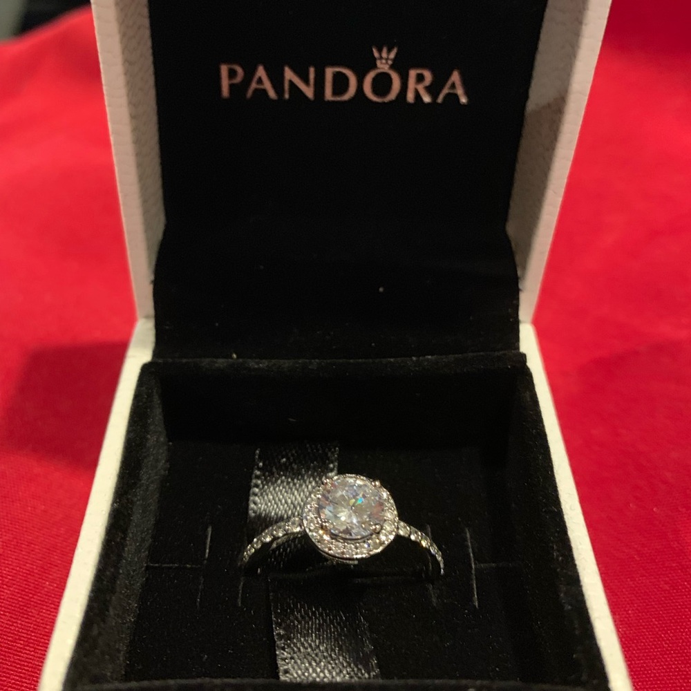 SiZe 7 Pandora ring.